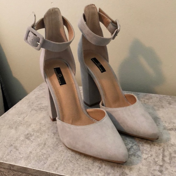 Light grey suede heels - Picture 2 of 2
